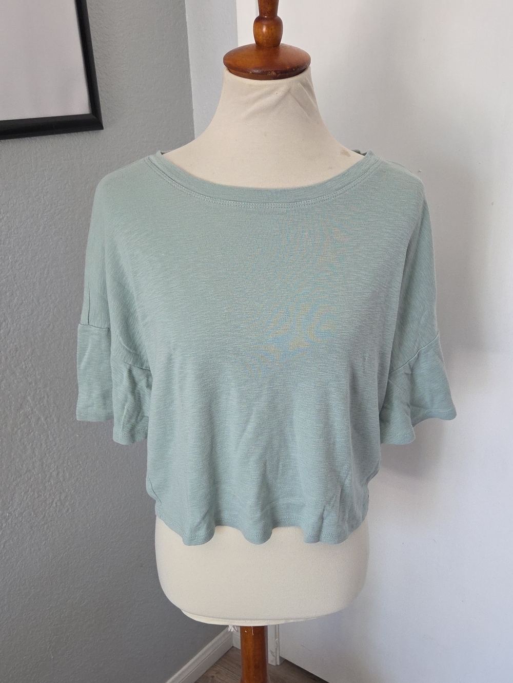 Threads 4 Thought Mint Ruffle-Sleeve Cropped Tshirt Top Large